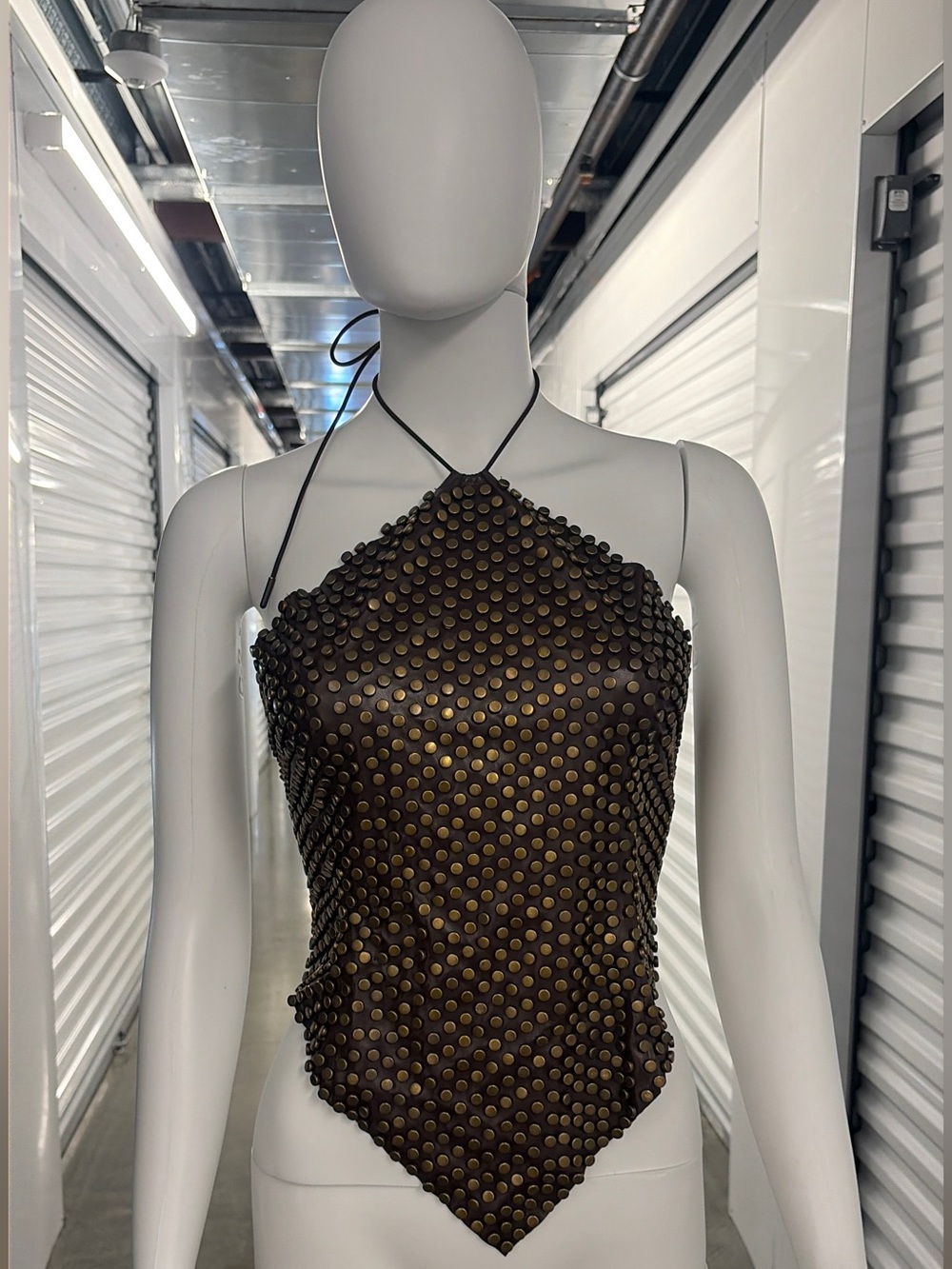 AKIRA BROWN GOLD-TONE STUDDED HALTER TOP SIZE S/M